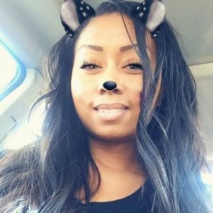 Meet your Posher, Celina